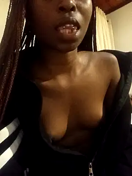 Snapshot of 031babey chatting on 09-26-25, 11:09 031babey online show from 09-26-25, 11:09