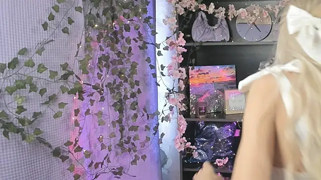 MelissaMillton online show from 03-05-25, 02:57