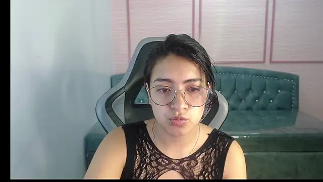 alexa romero t online show from 09-18-25, 01:02