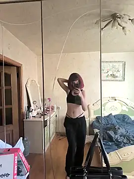  Amber Doll  online show from 09-10-25, 02:50