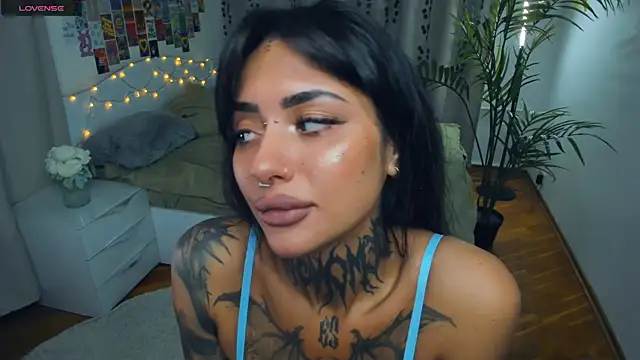 CharimgSabrina online show from 11-29-25, 06:16