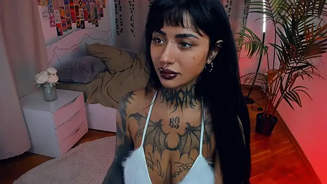 Snapshot of CharimgSabrina chatting on 02-21-26, 06:14 CharimgSabrina online show from 02-21-26, 06:14