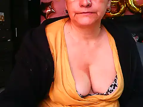 Snapshot of BiancaSteel chatting on 07-28-26, 02:13 BiancaSteel online show from 07-28-26, 02:13