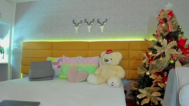 LeilaHiuston online show from 11-10-25, 08:30