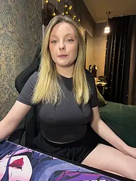 Lina ly online show from 12-20-25, 09:11