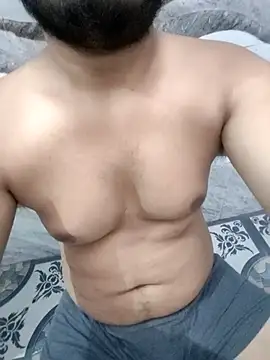 Snapshot of horniestboi chatting on 11-03-25, 07:31 horniestboi online show from 11-03-25, 07:31