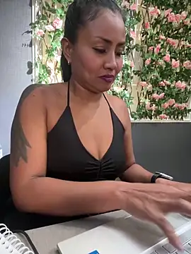 Snapshot of Ariana_Rodriguez chatting on 03-14-25, 06:39 Ariana Rodriguez online show from 03-14-25, 06:39