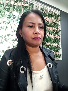 Snapshot of Ariana_Rodriguez chatting on 03-15-25, 04:10 Ariana Rodriguez online show from 03-15-25, 04:10