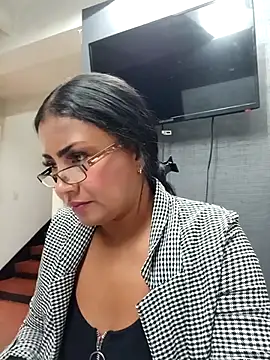 Snapshot of Ariana_Rodriguez chatting on 03-17-25, 02:34 Ariana Rodriguez online show from 03-17-25, 02:34