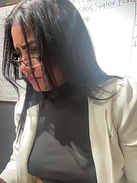 Snapshot of Ariana_Rodriguez chatting on 03-19-25, 05:50 Ariana Rodriguez online show from 03-19-25, 05:50