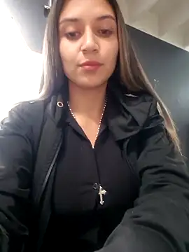 Isabella Varella online show from 09-30-25, 01:05