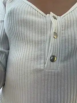 Snapshot of ZaraLuuv chatting on 03-23-26, 06:34 ZaraLuuv online show from 03-23-26, 06:34