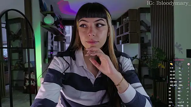 Snapshot of Saraa_Desiree chatting on 05-13-26, 08:06 Saraa Desiree online show from 05-13-26, 08:06