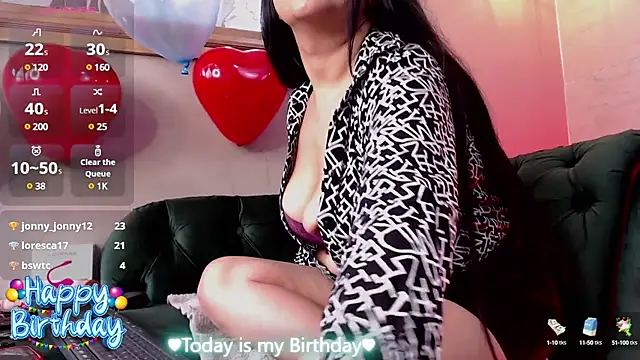 Snapshot of Chanel_milff_ chatting on 03-15-25, 06:32 Chanel milff online show from 03-15-25, 06:32