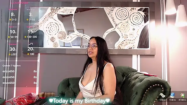 Snapshot of Chanel_milff_ chatting on 03-17-25, 06:42 Chanel milff online show from 03-17-25, 06:42