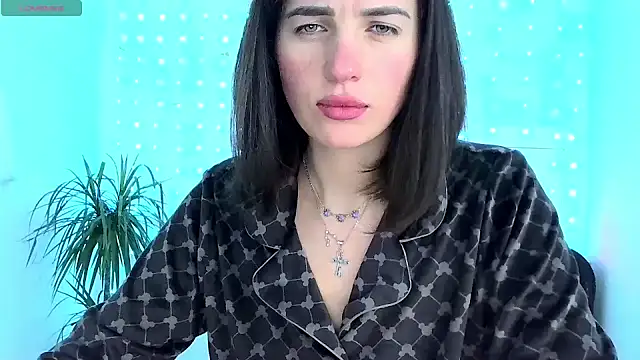 neferutt online show from 11-28-25, 02:31