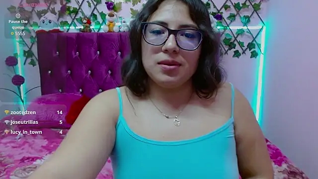 Snapshot of Anny__cute chatting on 03-16-25, 06:44 Anny cute online show from 03-16-25, 06:44