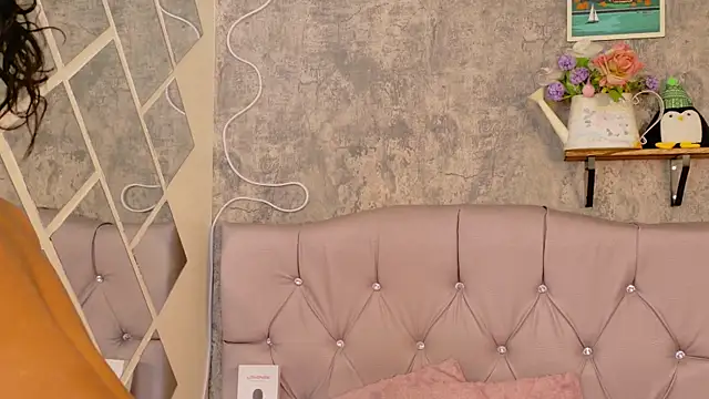 Snapshot of Devil_AliceXo chatting on 10-14-25, 08:20 Devil AliceXo online show from 10-14-25, 08:20