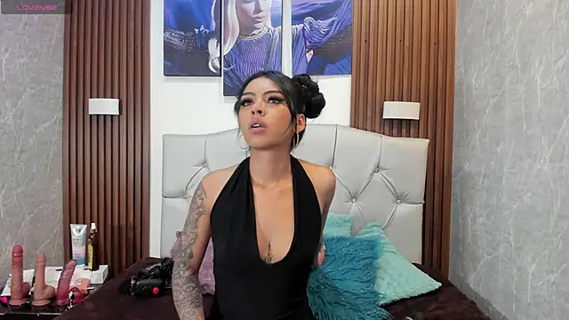 Snapshot of Devil_AliceXo chatting on 10-21-25, 08:53 Devil AliceXo online show from 10-21-25, 08:53