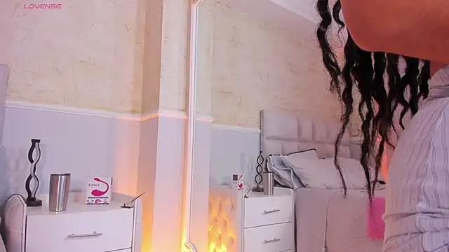 SarahLynn7 online show from 03-06-25, 11:53