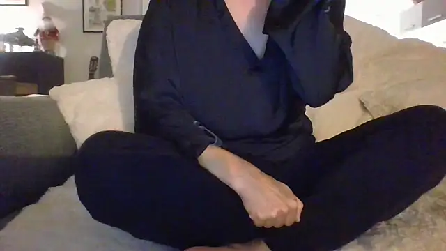 Valentinette online show from 12-15-25, 08:46