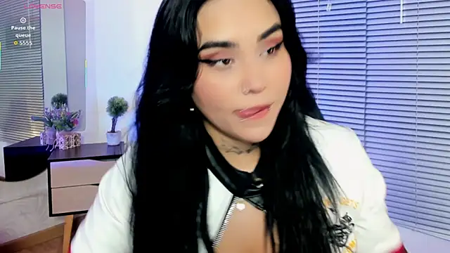 elaia muller  online show from 01-08-26, 03:42