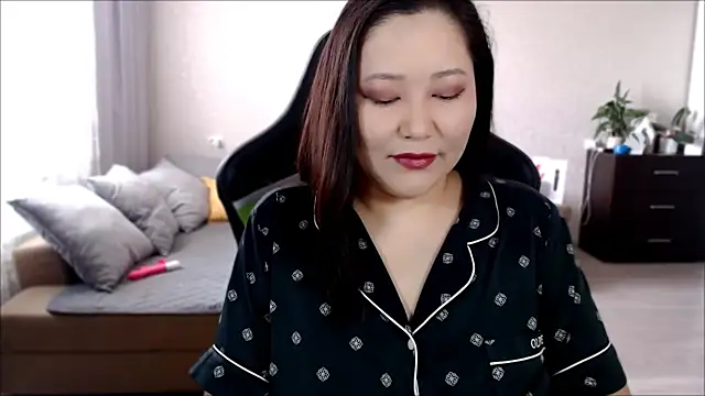 Snapshot of LisaAsianFlower chatting on 03-13-25, 05:11 LisaAsianFlower online show from 03-13-25, 05:11
