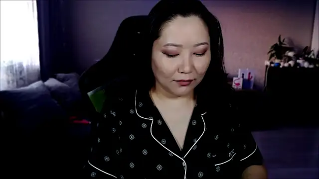 Snapshot of LisaAsianFlower chatting on 03-17-25, 12:14 LisaAsianFlower online show from 03-17-25, 12:14