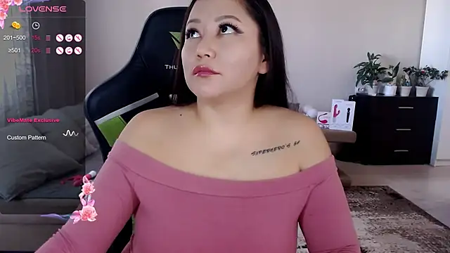 Snapshot of LisaAsianFlower chatting on 09-18-25, 03:41 LisaAsianFlower online show from 09-18-25, 03:41