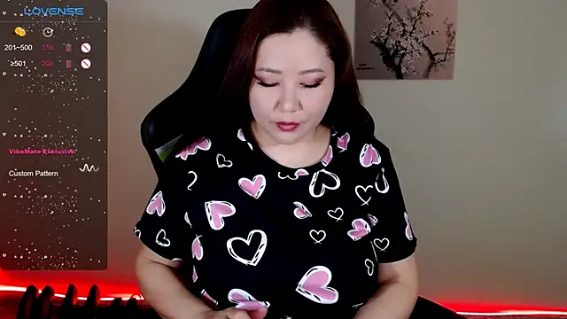 Snapshot of LisaAsianFlower chatting on 04-17-26, 03:31 LisaAsianFlower online show from 04-17-26, 03:31