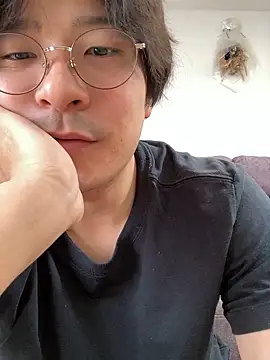 Snapshot of waka3232 chatting on 09-11-25, 01:17 waka3232 online show from 09-11-25, 01:17