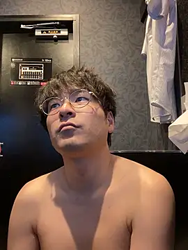 Snapshot of waka3232 chatting on 10-03-25, 01:41 waka3232 online show from 10-03-25, 01:41