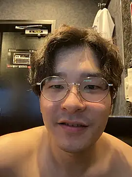 Snapshot of waka3232 chatting on 10-19-25, 11:11 waka3232 online show from 10-19-25, 11:11