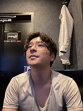 Snapshot of waka3232 chatting on 10-22-25, 11:43 waka3232 online show from 10-22-25, 11:43