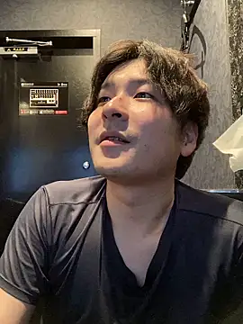 Snapshot of waka3232 chatting on 11-09-25, 11:19 waka3232 online show from 11-09-25, 11:19