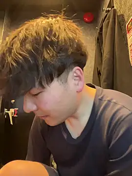 Snapshot of waka3232 chatting on 02-19-26, 11:06 waka3232 online show from 02-19-26, 11:06