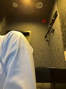waka3232 online show from 05-08-26, 11:04