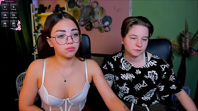 kiki swan online show from 10-04-25, 05:49