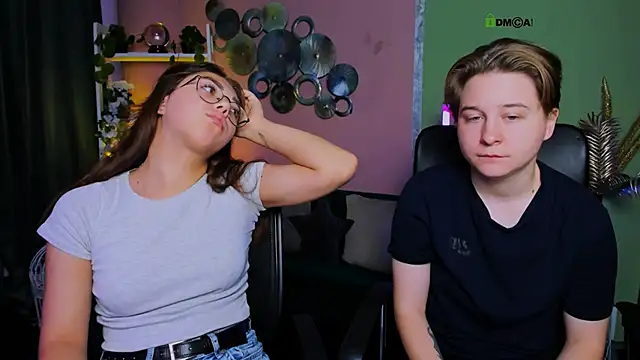 kiki swan online show from 10-17-25, 05:54