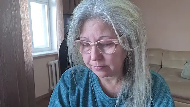 Wane Witch online show from 10-19-25, 04:35