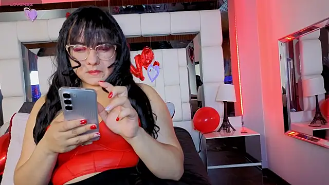 Snapshot of Sarafountain chatting on 02-13-26, 03:57 Sarafountain online show from 02-13-26, 03:57