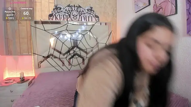 EmilyBrownn  online show from 10-29-25, 06:53