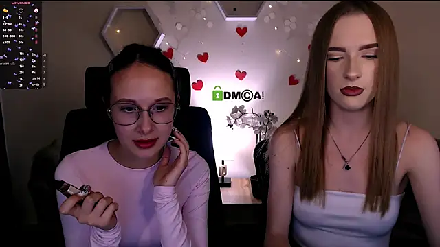 mona cloud online show from 10-04-25, 07:23