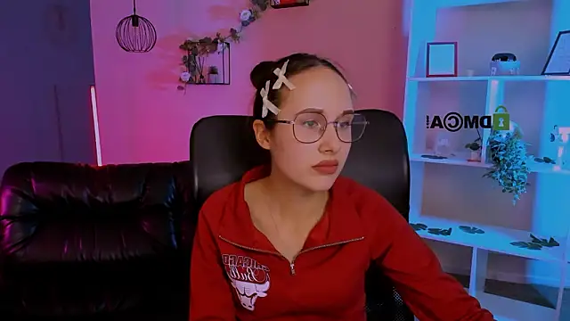 mona cloud online show from 03-24-26, 11:43