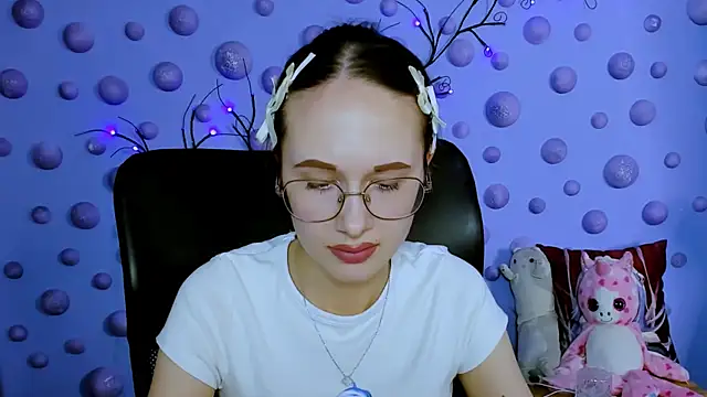 mona cloud online show from 05-03-26, 07:53
