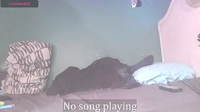 Snapshot of StellaDallas69 chatting on 10-14-25, 11:33 StellaDallas69 online show from 10-14-25, 11:33