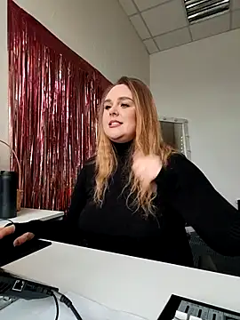 Juicy PeachLux online show from 11-02-25, 07:55