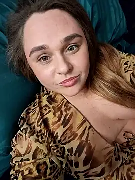 Juicy PeachLux online show from 01-14-26, 06:13