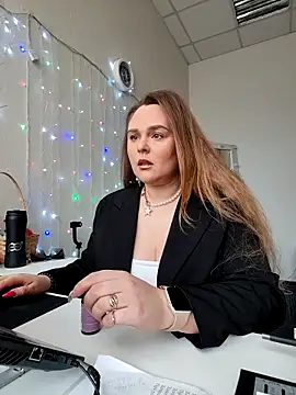 Snapshot of Juicy_PeachLux chatting on 04-18-26, 07:45 Juicy PeachLux online show from 04-18-26, 07:45