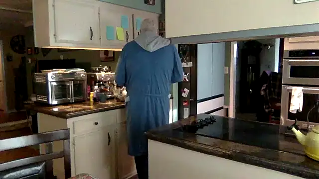 superbearboss online show from 12-19-25, 03:08